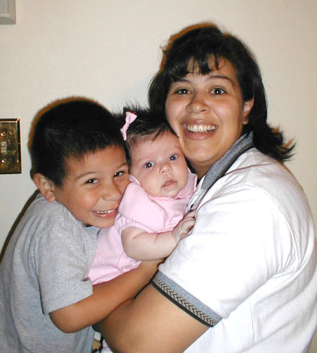 EmmaJoaquinLizApr-01