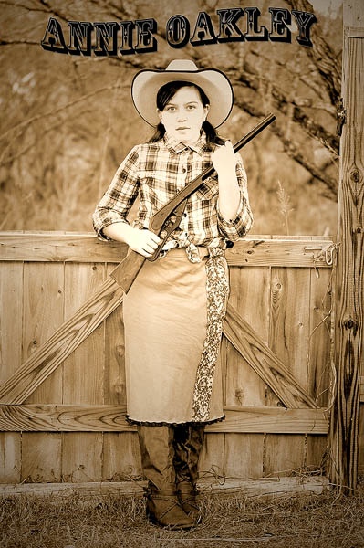 Annie “Emmy” Oakley – G-MAN