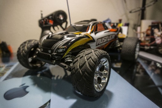 Rustler_RC_Car_800X600